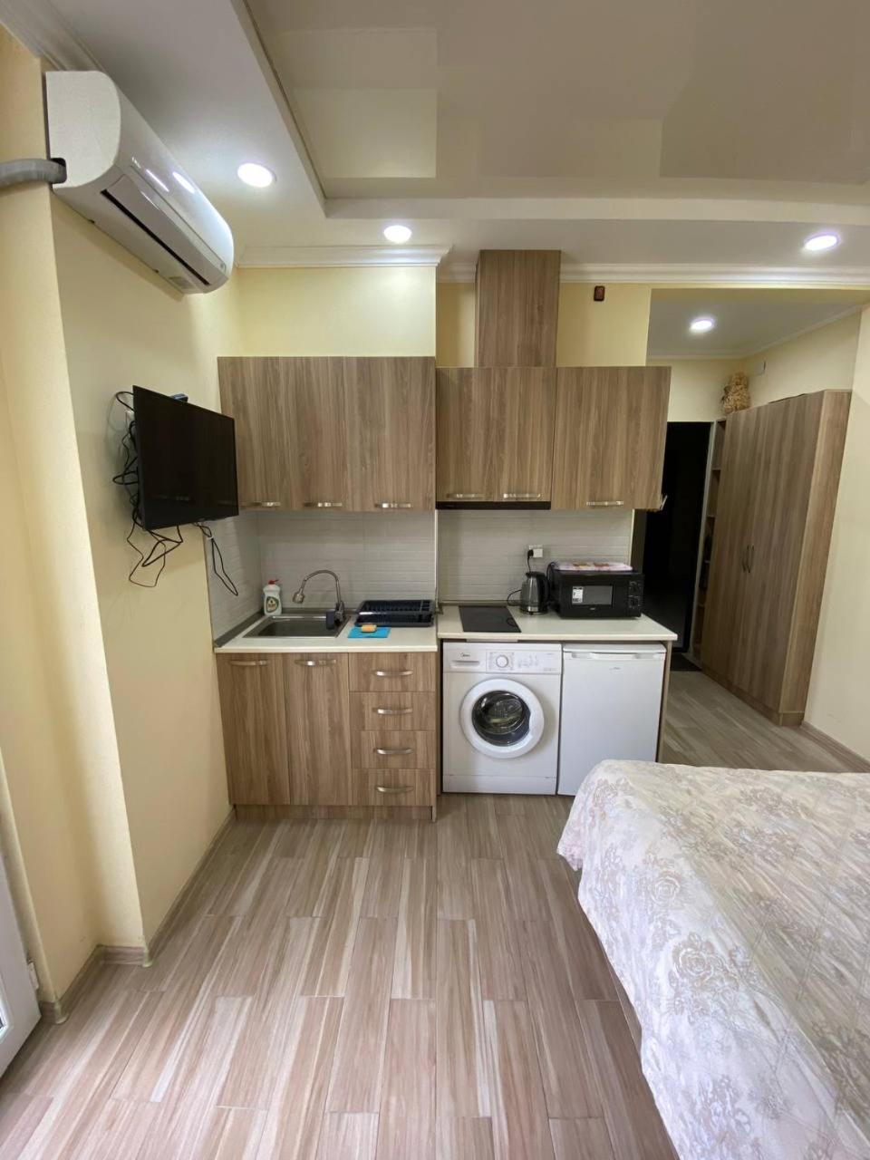 Apartamento Студия Радуга У Моря Колхида Batumi Exterior foto